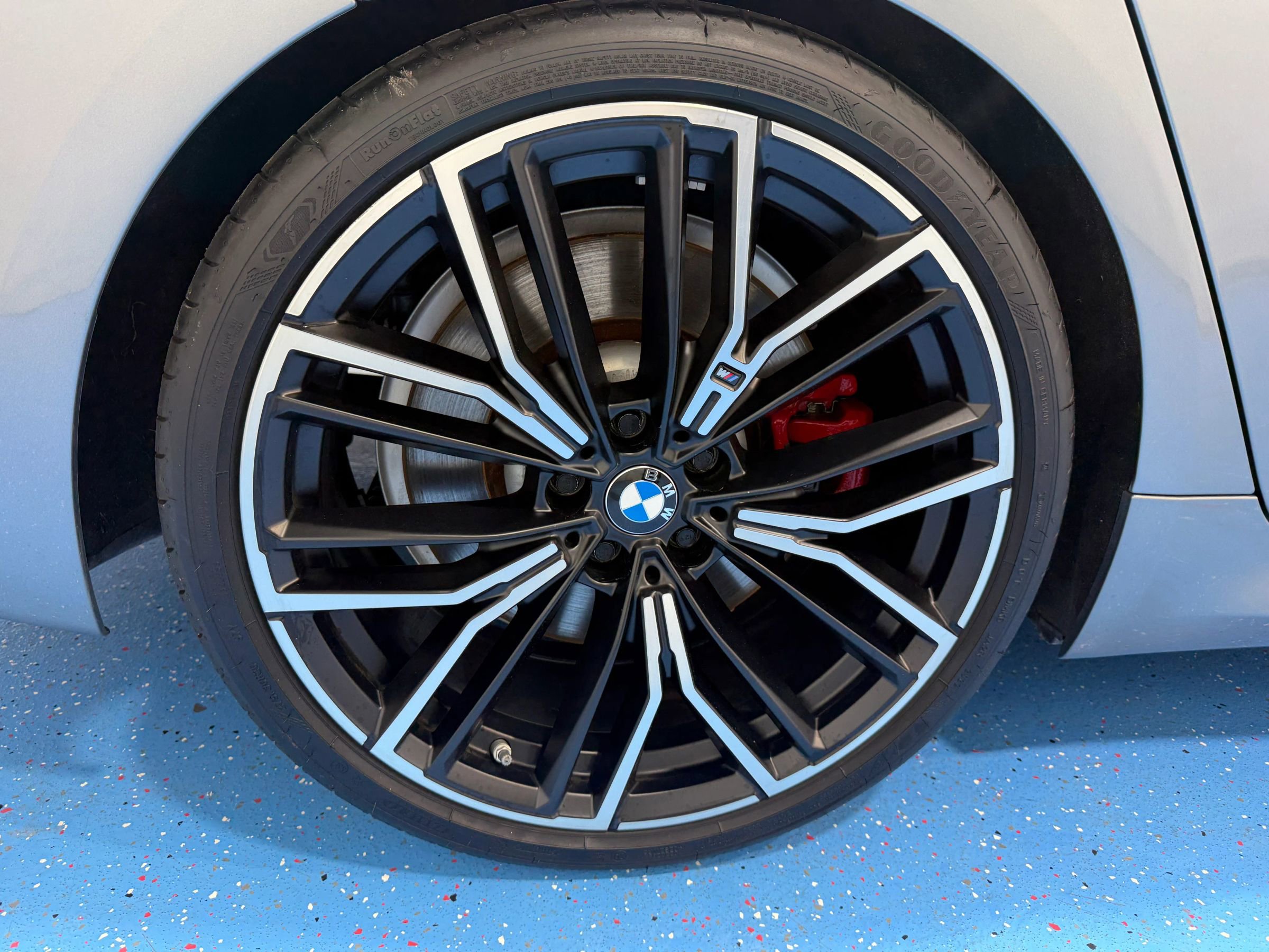 Used 2023 BMW M550i xDrive w/ Premium Enhanced Package AWD/4WD image 56
