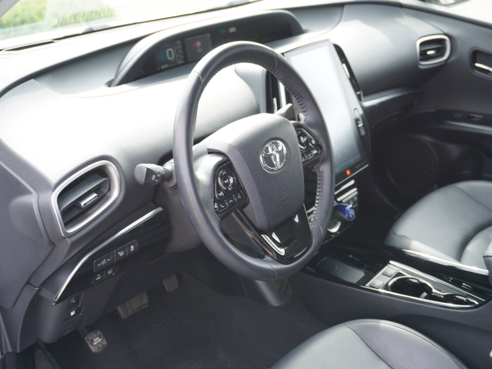 Used 2021 Toyota Prius Prime Limited w/ Carpet Mat Package (TMS) image 21