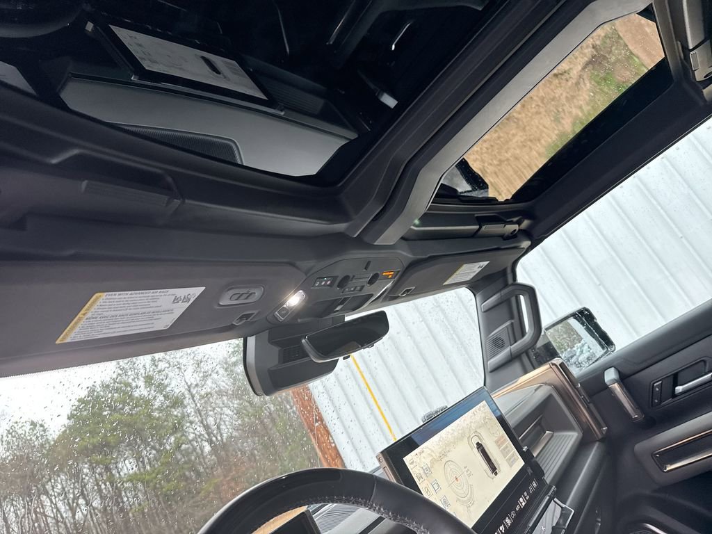 Used 2025 GMC Hummer EV 3X w/ LPO, Illumination Package image 19