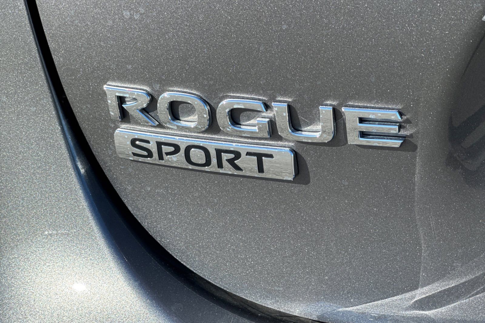 Used 2022 Nissan Rogue Sport SL image 28