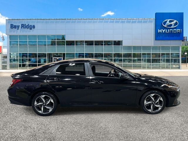 Used 2023 Hyundai Elantra SEL w/ Convenience Package FWD image 2