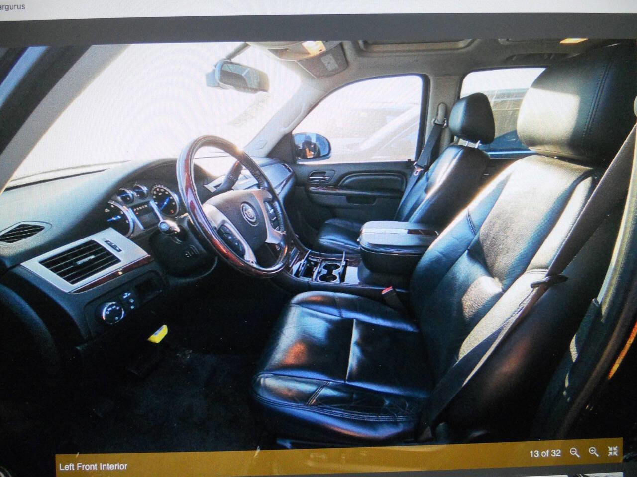 Used 2011 Cadillac Escalade Luxury image 13