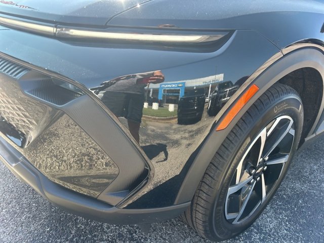 New 2026 Chevrolet Equinox EV LT image 9