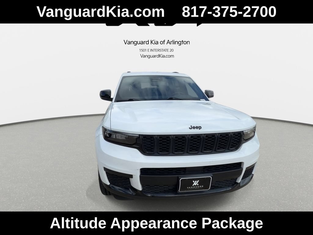 Used 2022 Jeep Grand Cherokee L Laredo RWD image 3