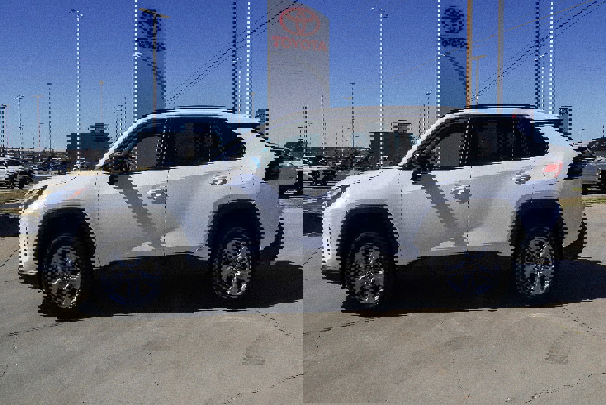 Certified 2025 Toyota RAV4 LE image 5