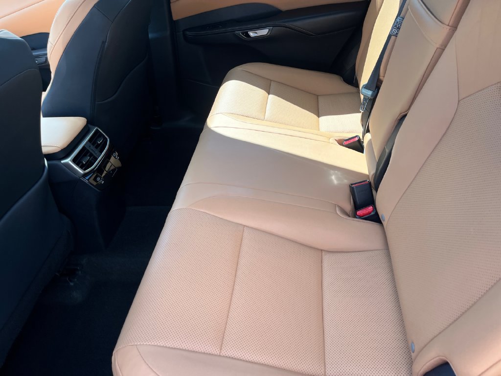 Used 2023 Lexus RX 350 Premium w/ Accessory Package AWD/4WD image 13