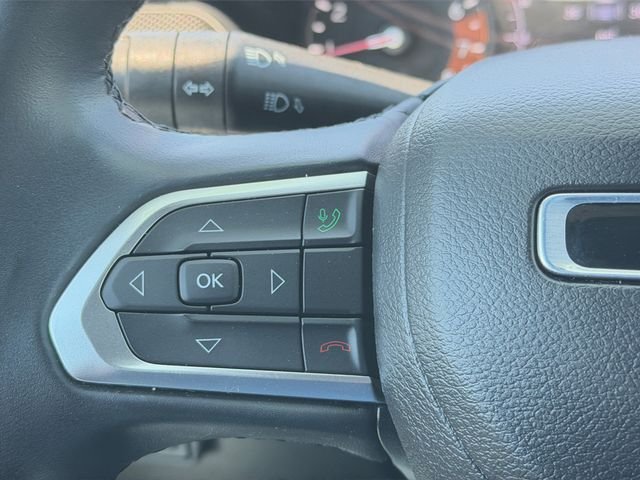 Used 2022 Jeep Compass Latitude w/ Sun and Sound Group AWD/4WD image 18