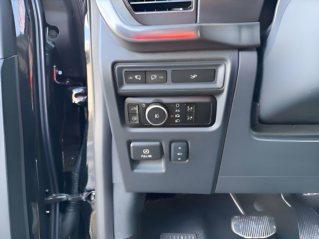 Used 2024 Ford F150 Lariat image 17