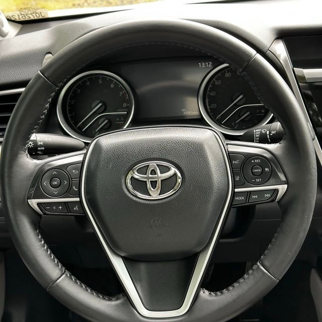 Used 2022 Toyota Camry XLE w/ Navigation Package FWD image 25
