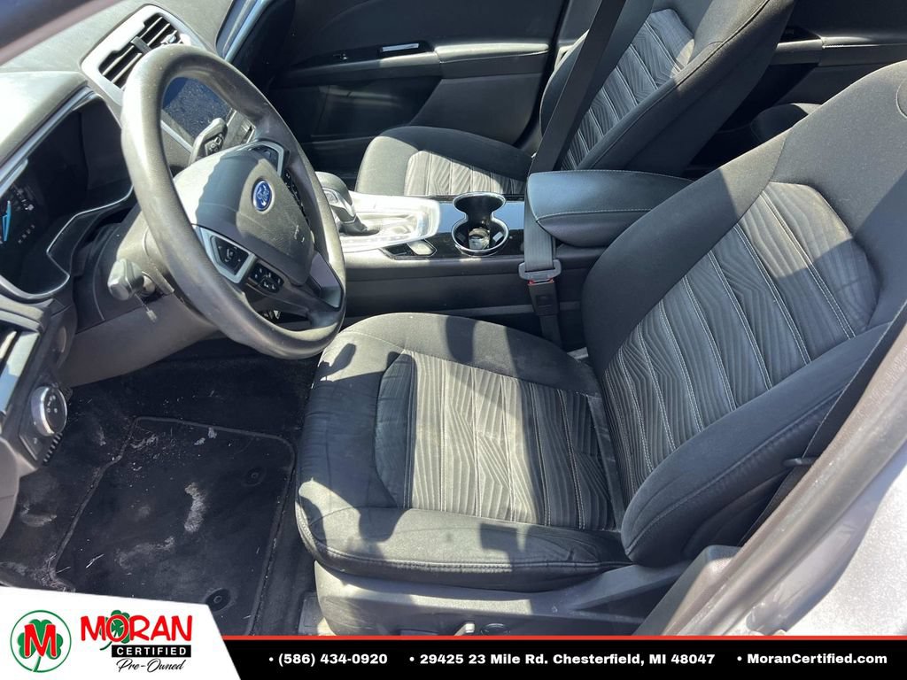 Used 2016 Ford Fusion SE FWD image 15