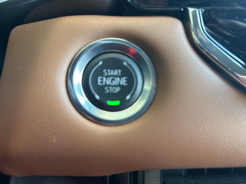 Used 2025 GMC Canyon AT4 w/ AT4 Premium Package AWD/4WD image 19