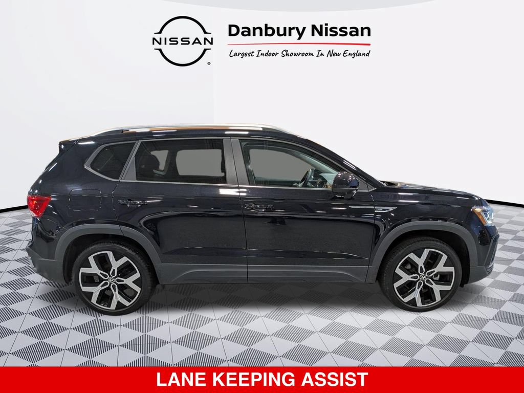 Used 2022 Volkswagen Taos SEL w/ Panoramic Sunroof Package AWD/4WD image 2