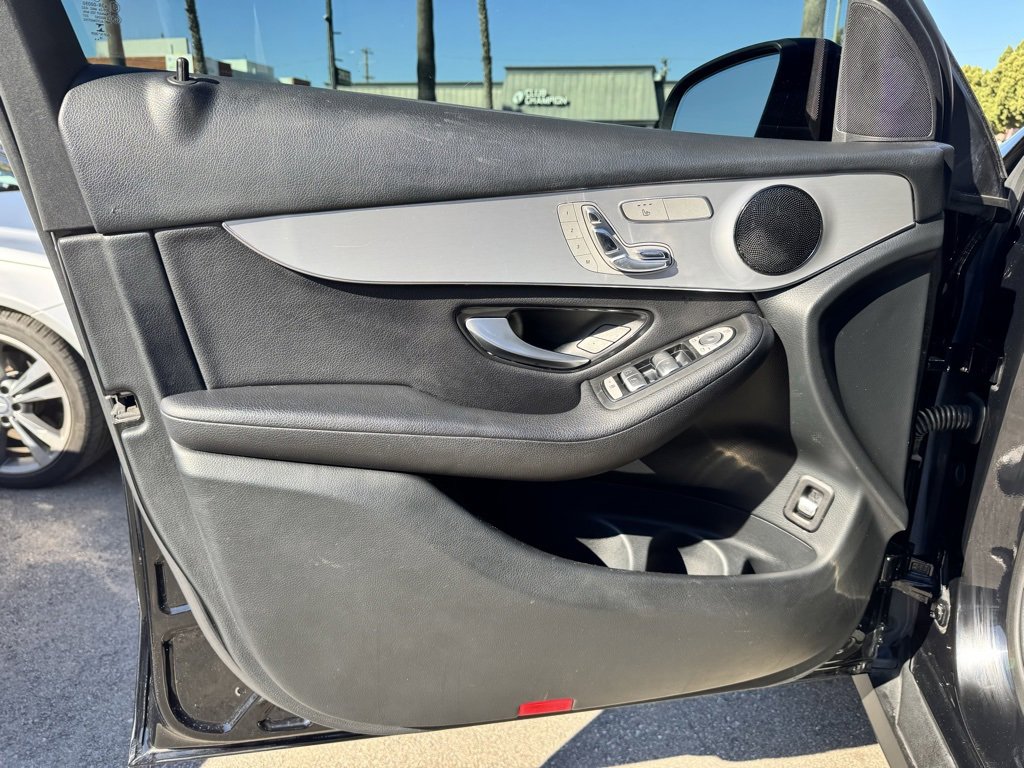 Used 2019 Mercedes-Benz GLC 300 image 11