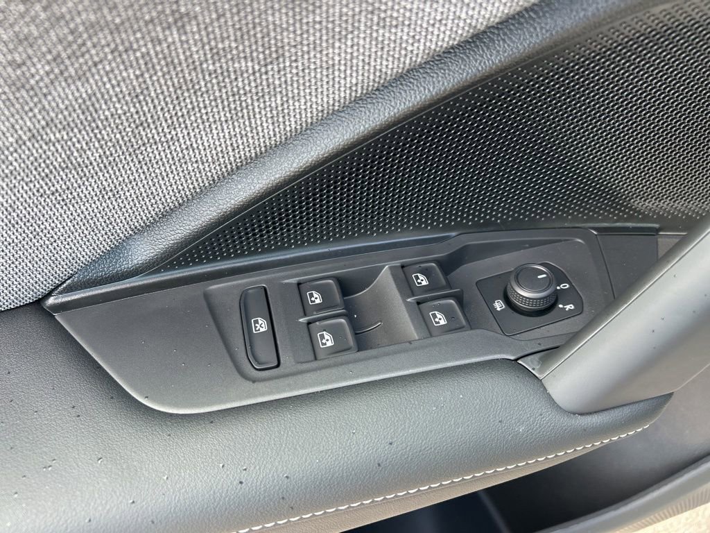 New 2025 Volkswagen Tiguan S image 12