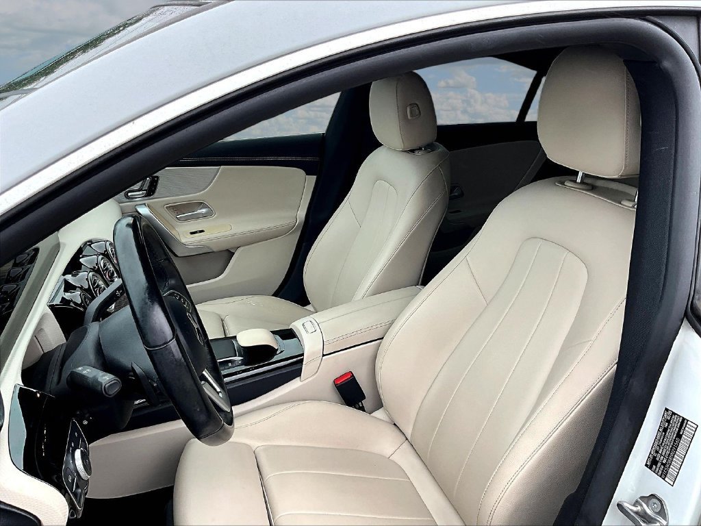 Used 2022 Mercedes-Benz CLA 250 image 21