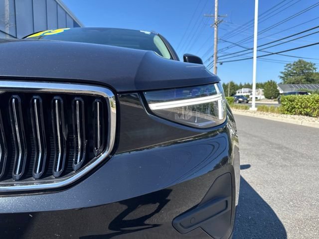 Certified 2025 Volvo XC40 B5 Core AWD/4WD image 8