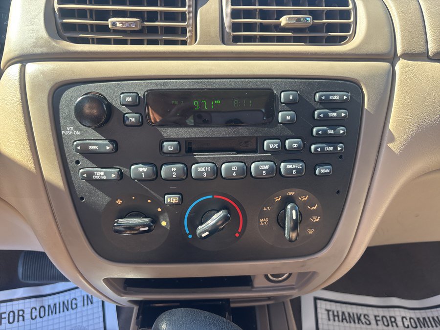 Used 2003 Ford Taurus SE FWD image 17