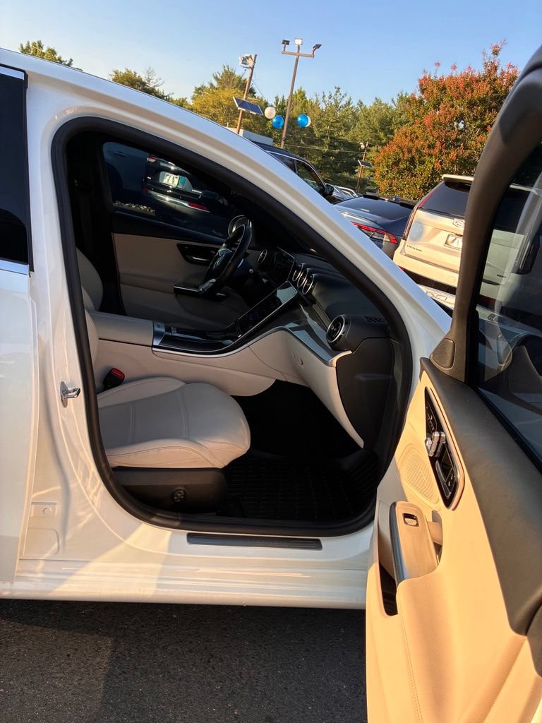 Used 2023 Mercedes-Benz C 300 4MATIC Sedan image 21