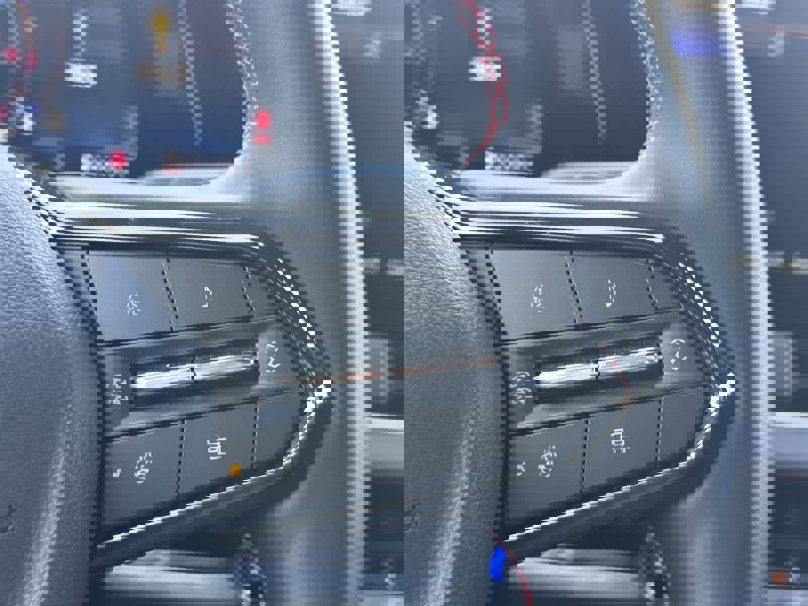 Used 2025 Chevrolet Equinox RS image 25