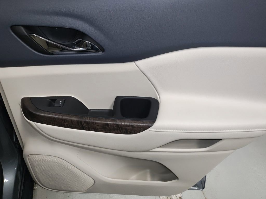 Used 2023 GMC Acadia Denali w/ Denali Ultimate Package image 15