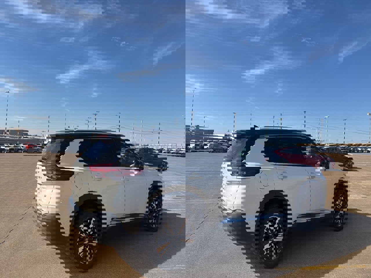 Used 2021 Nissan Rogue SL w/ Premium Package image 25