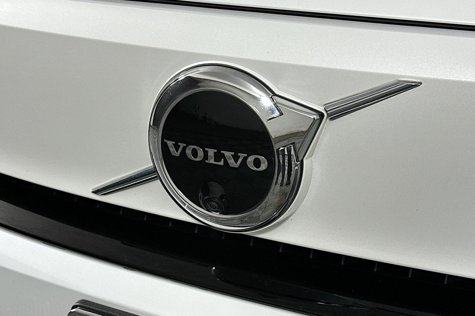 Used 2023 Volvo C40 P8 Recharge Ultimate AWD/4WD image 15