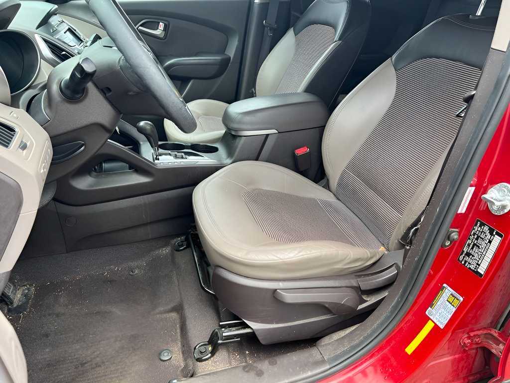 Used 2011 Hyundai Tucson GLS AWD/4WD image 14