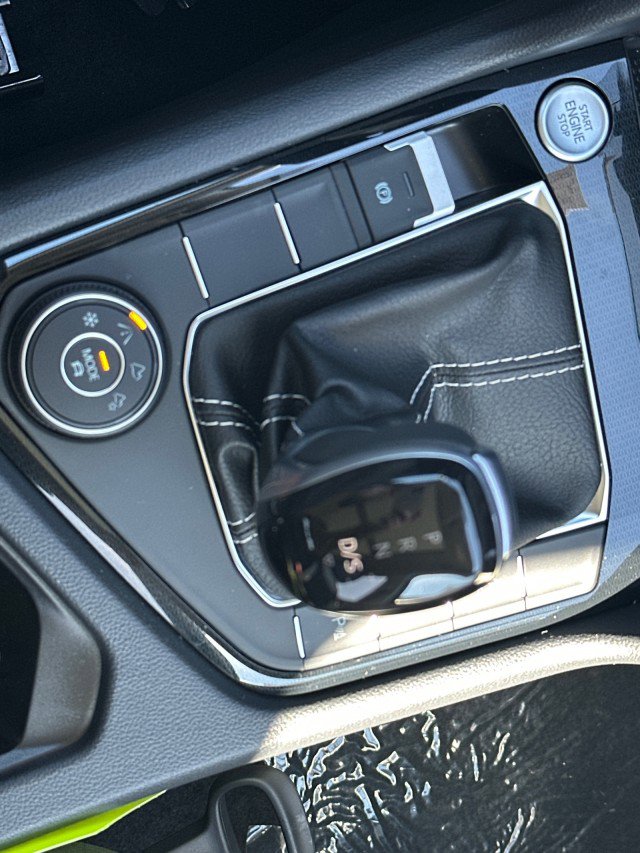 New 2025 Volkswagen Taos SEL image 45