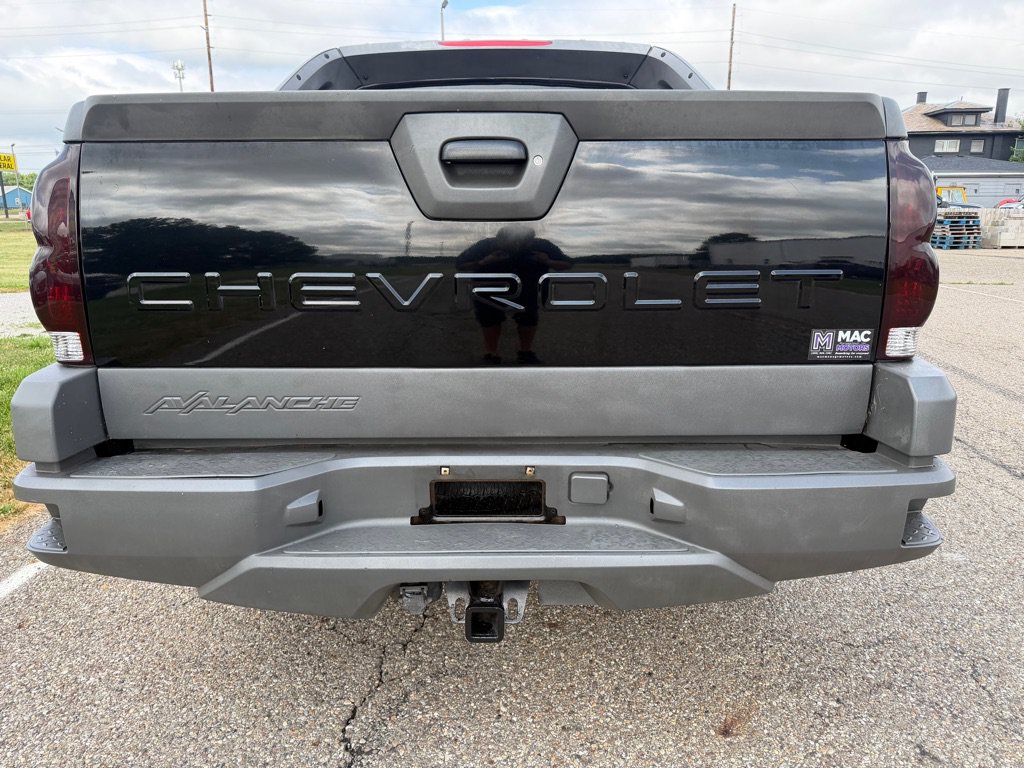 Used 2002 Chevrolet Avalanche 2WD image 14