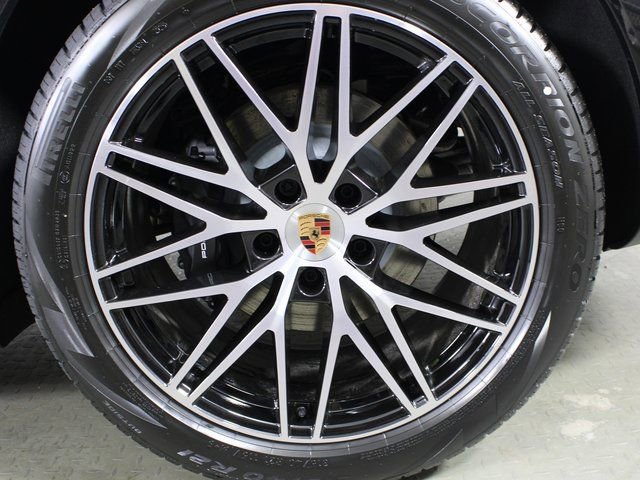 New 2026 Porsche Cayenne AWD/4WD image 12