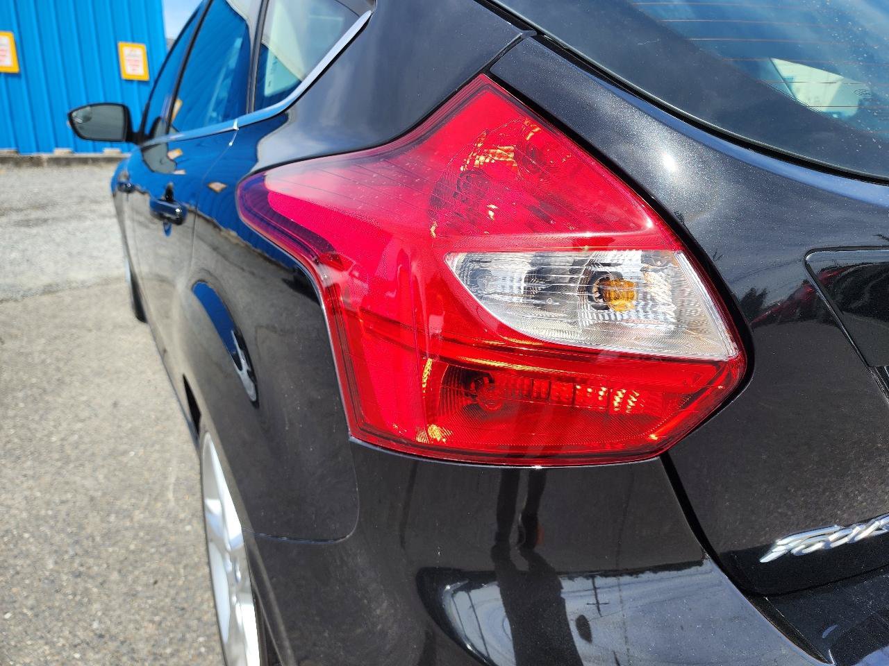 Used 2014 Ford Focus Titanium FWD image 35