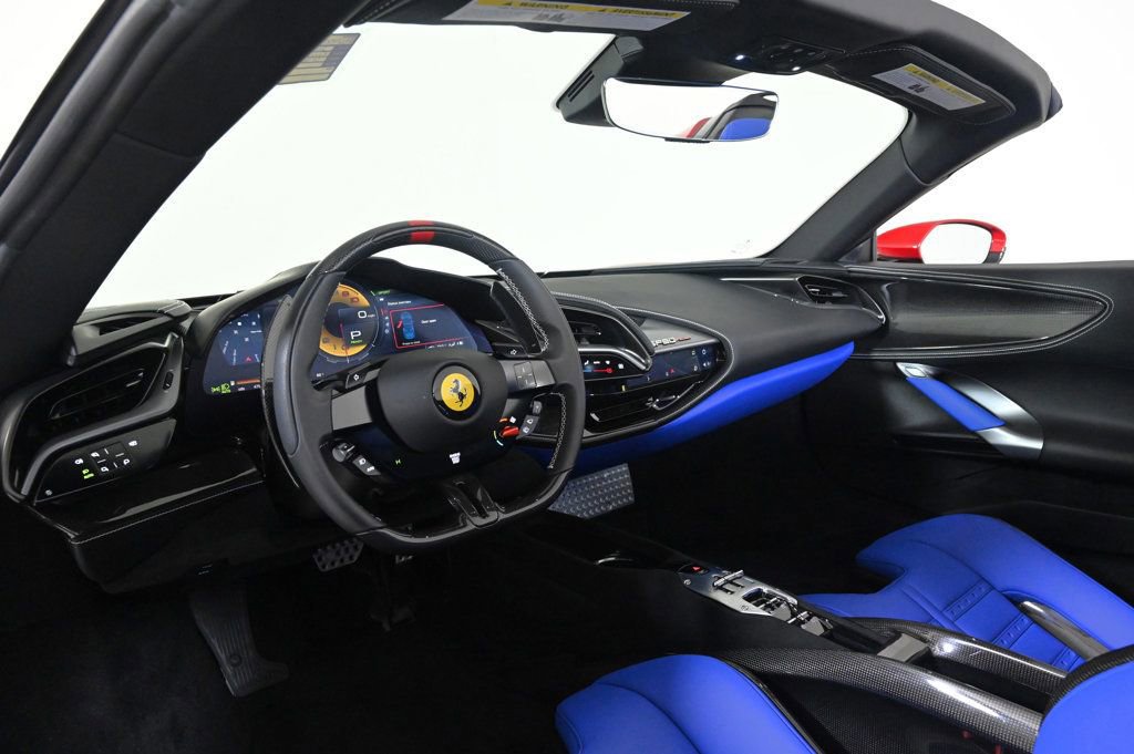 Used 2023 Ferrari SF90 Spider image 3