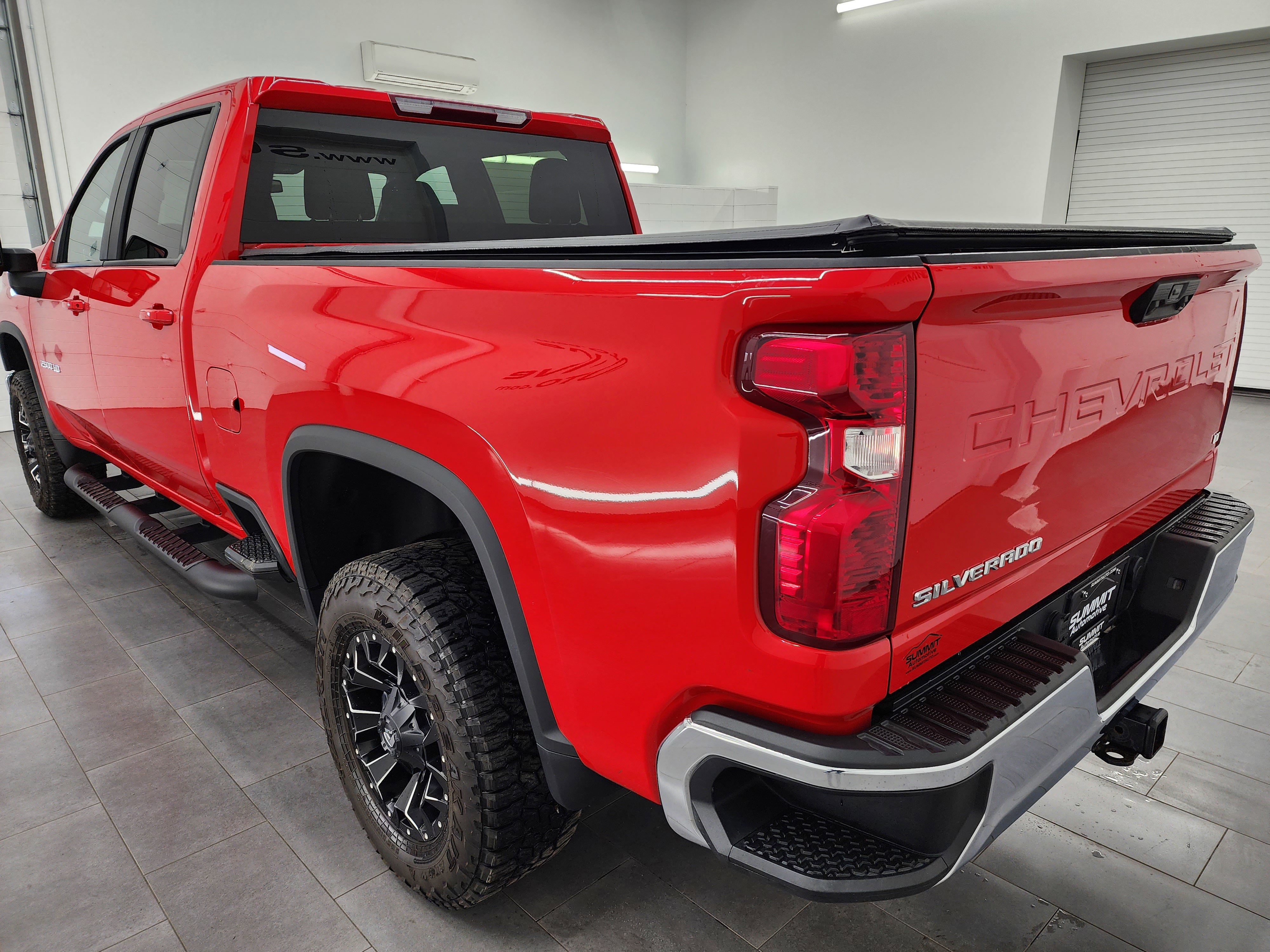 Used 2023 Chevrolet Silverado 2500 LT w/ Convenience Package image 6