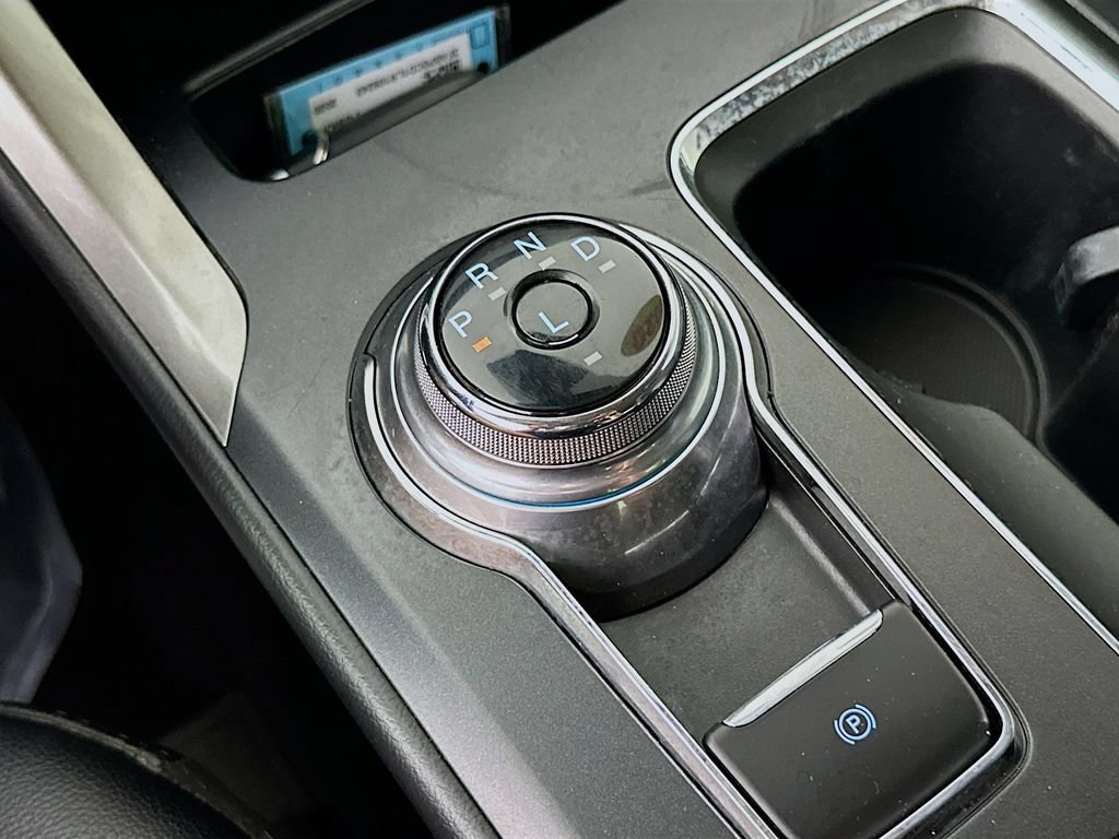 Used 2020 Ford Fusion SEL FWD image 22