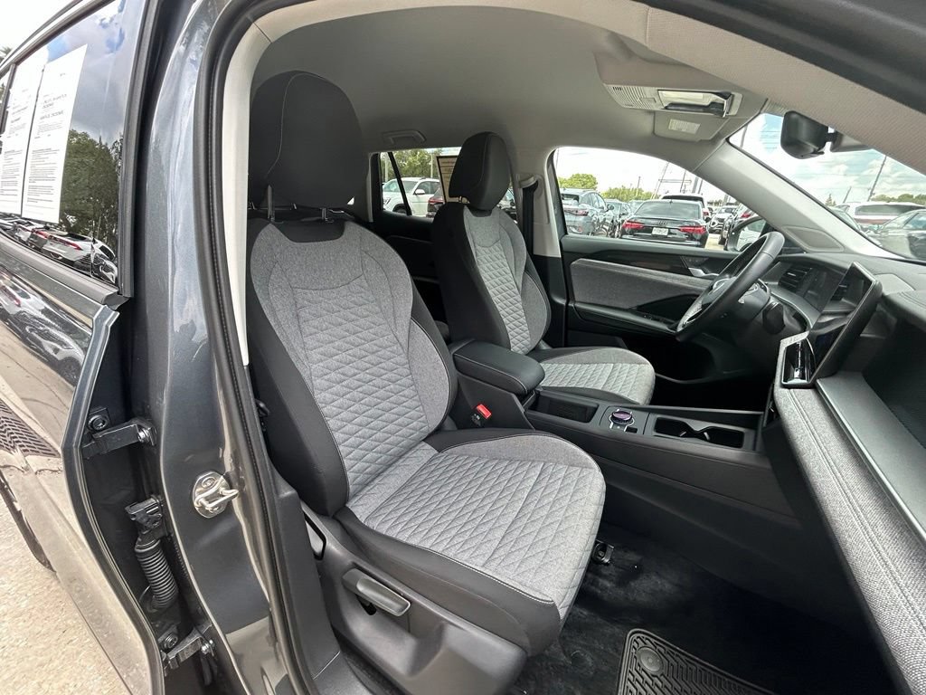 Certified 2026 Volkswagen Tiguan S AWD/4WD image 33