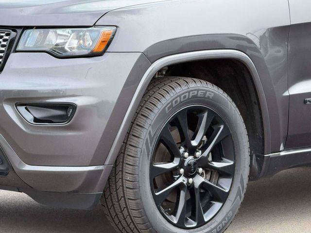 Certified 2019 Jeep Grand Cherokee Altitude AWD/4WD image 10