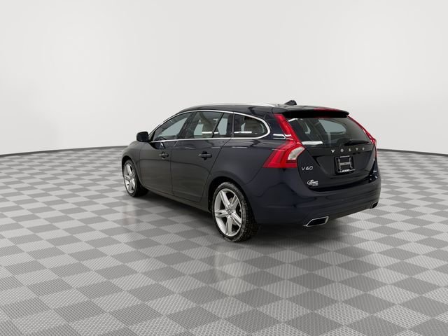 Used 2017 Volvo V60 T5 Premier w/ Convenience Package image 8