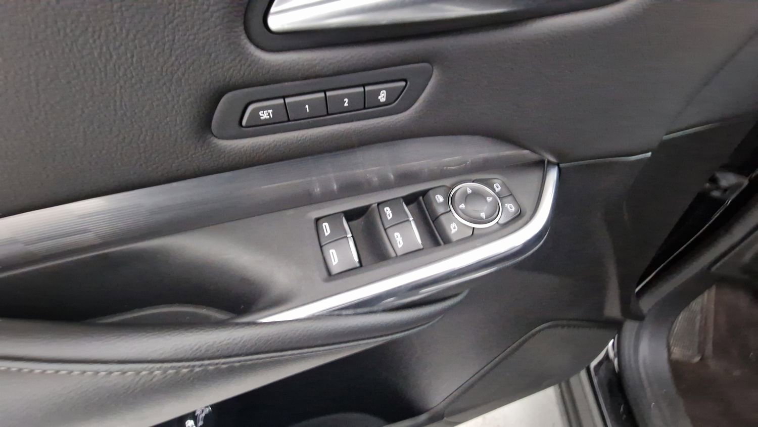 Used 2024 Cadillac XT4 Premium Luxury image 10