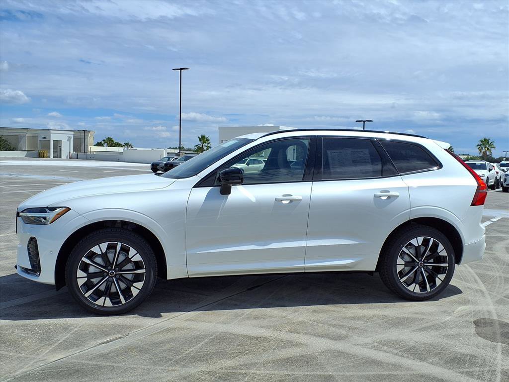 New 2026 Volvo XC60 B5 Plus w/ Protection Package Premier image 4