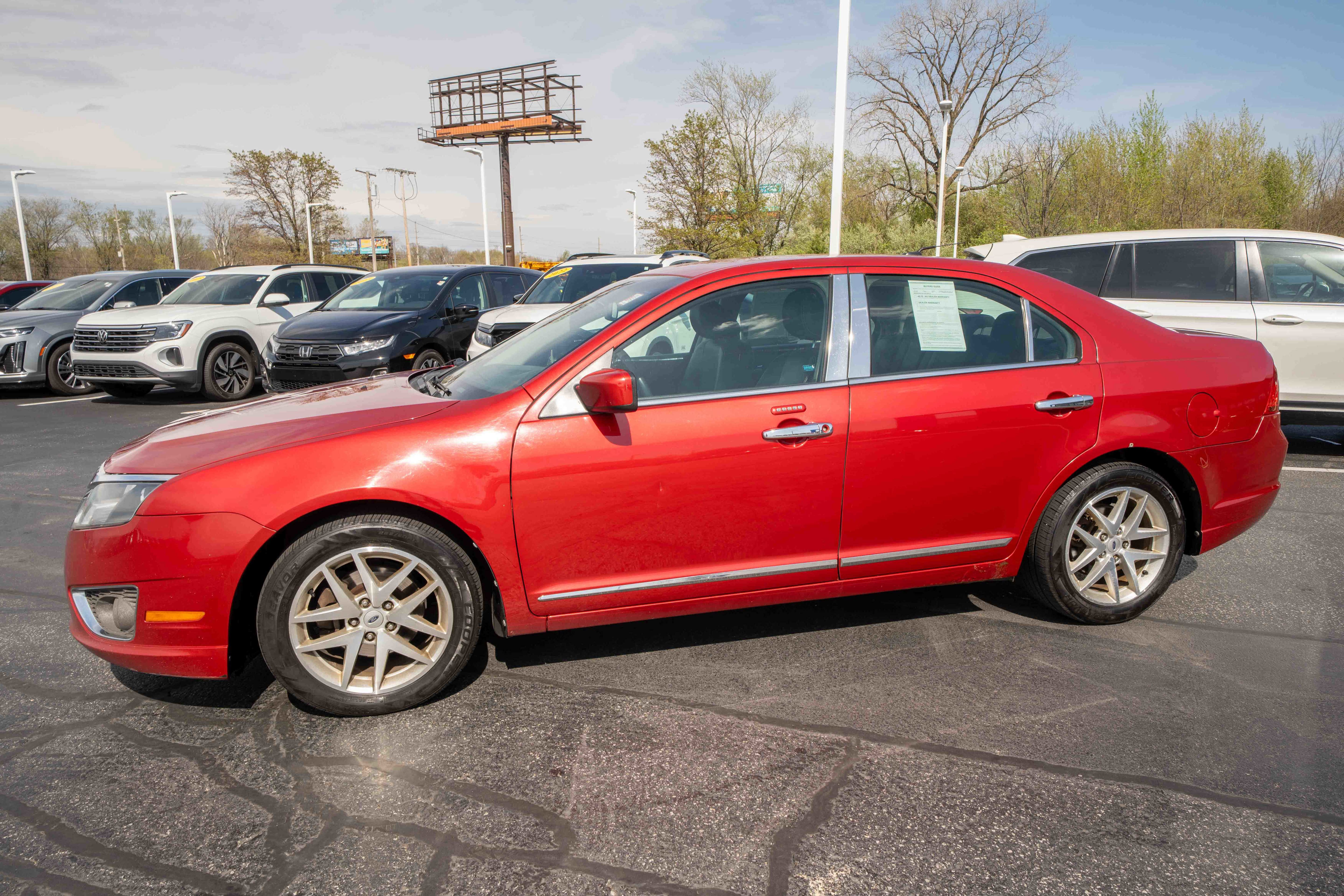 Used 2010 Ford Fusion SEL image 3