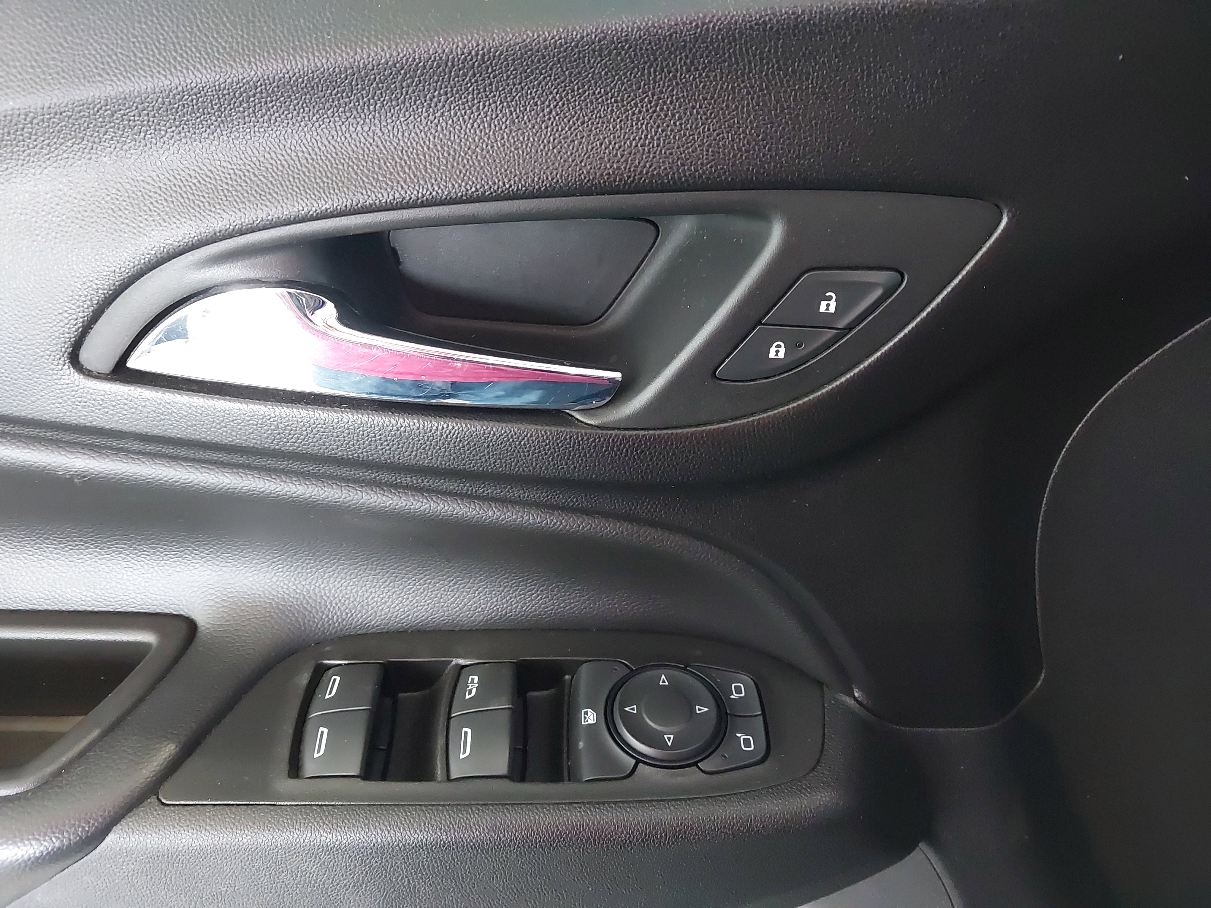 Used 2022 Chevrolet Equinox LT image 26