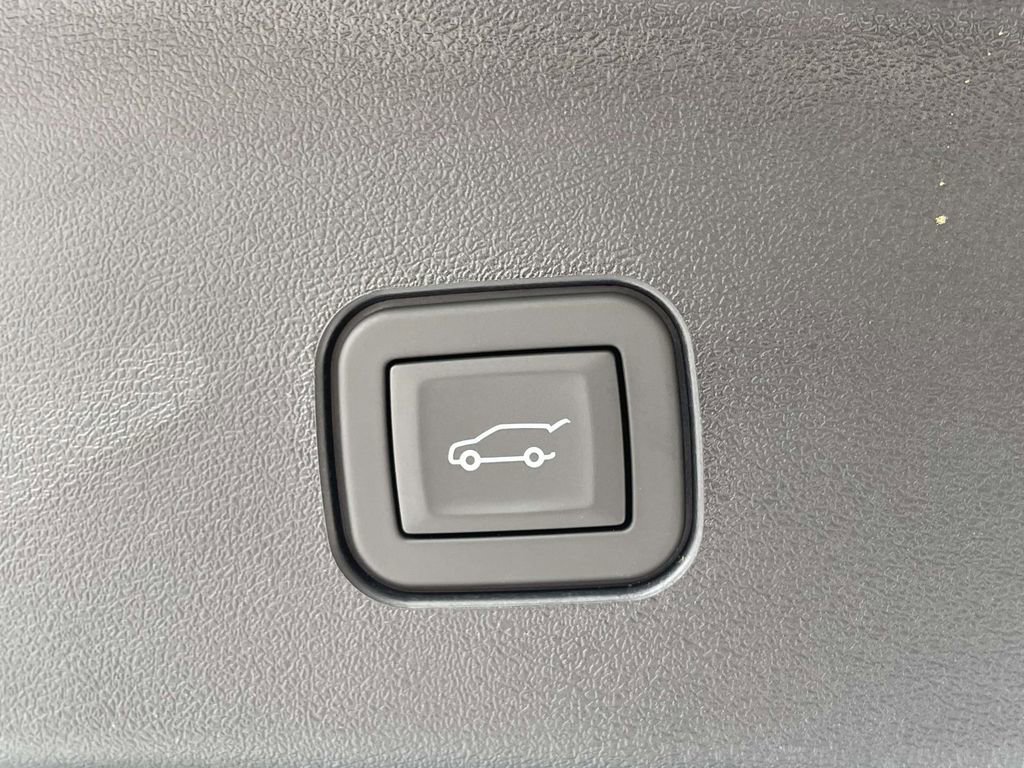 New 2026 Cadillac Vistiq Sport image 11