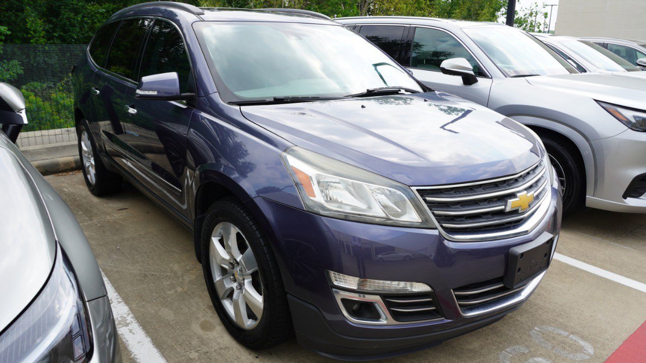 Used 2014 Chevrolet Traverse LTZ FWD image 3