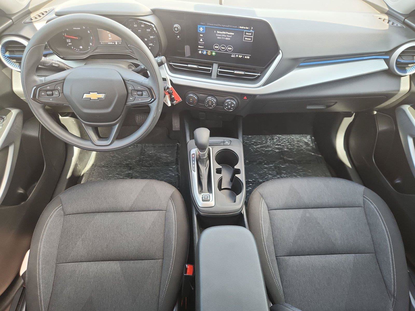 Used 2025 Chevrolet Trax LS FWD image 18