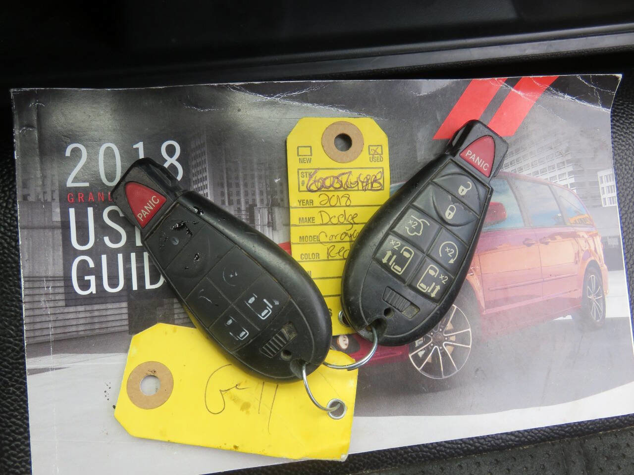 Used 2018 Dodge Grand Caravan SXT w/ Blacktop Package image 32