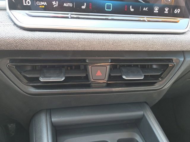 Used 2025 Volkswagen Tiguan S AWD/4WD image 17