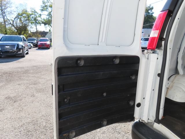 Used 2019 Chevrolet Express 2500 RWD image 9