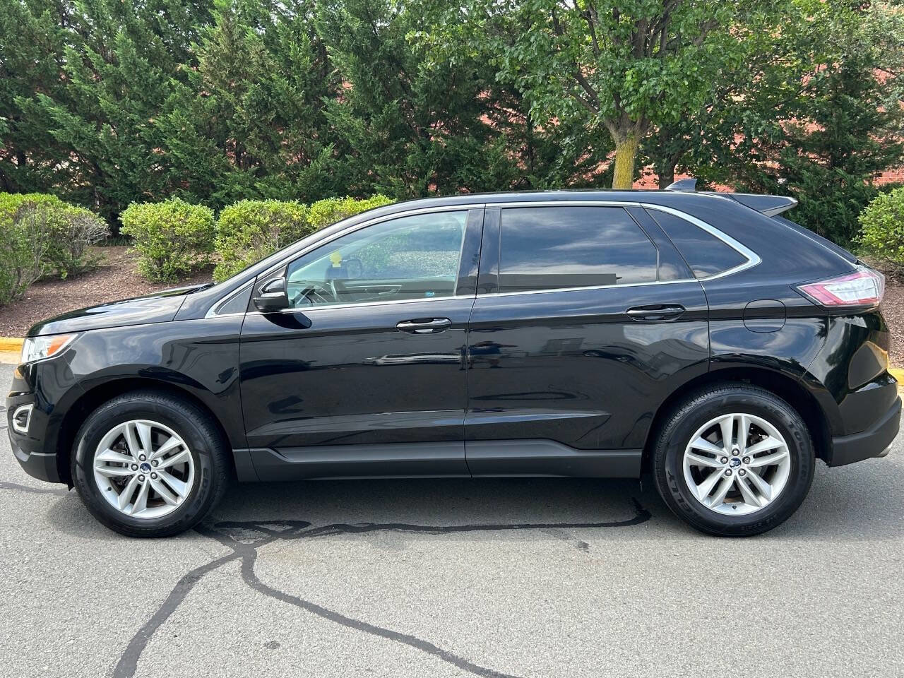 Used 2017 Ford Edge SEL w/ Equipment Group 201A image 6