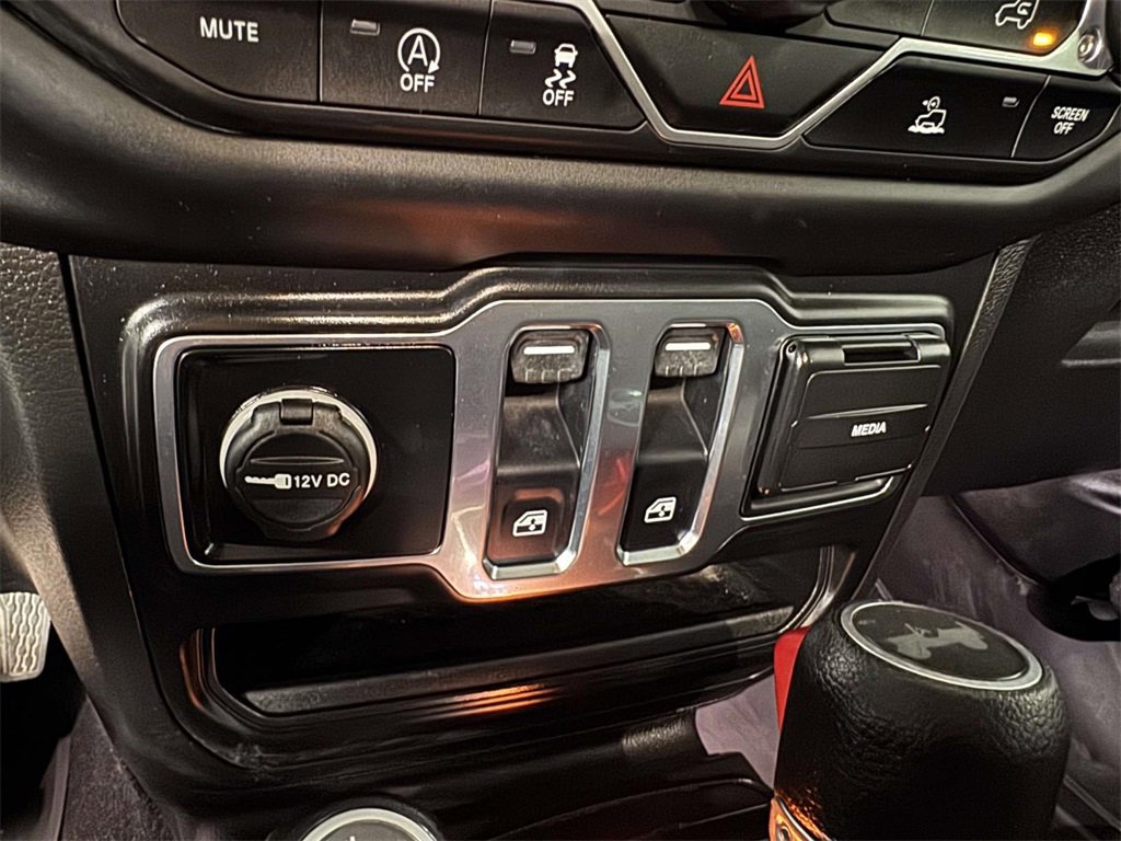 Used 2023 Jeep Wrangler Sport S image 25