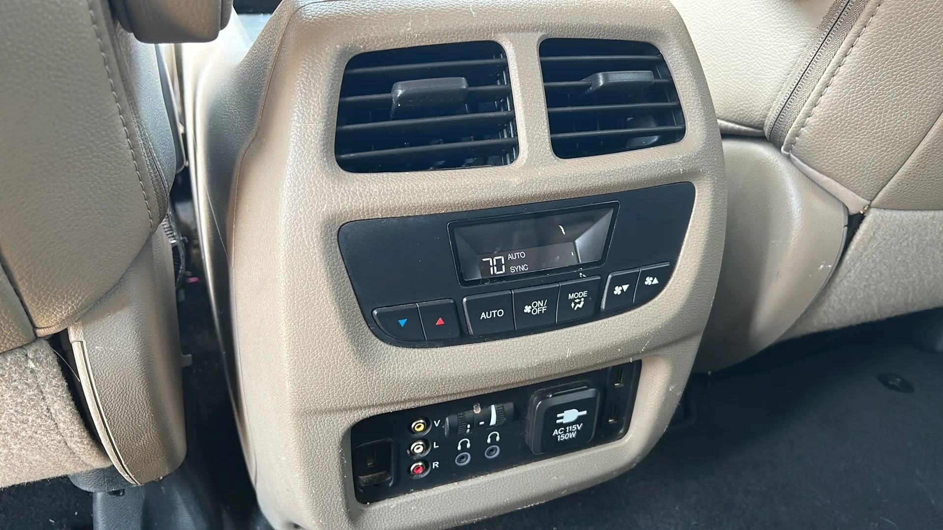 Used 2018 Honda Pilot Touring image 13